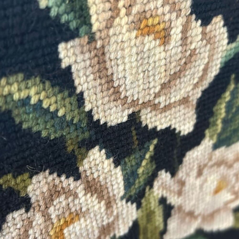 Stunning Vintage 1950s needlepoint rose floral handbag black cream - Picture 3 of 8